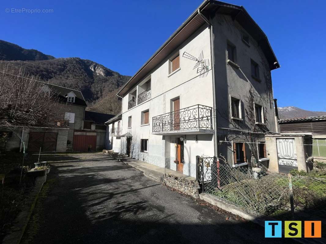 Maison à SALLES-ET-PRATVIEL