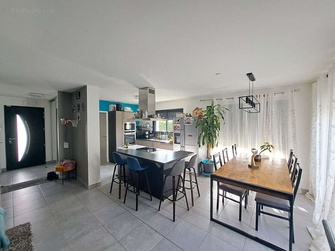 Autre à CHATELLERAULT