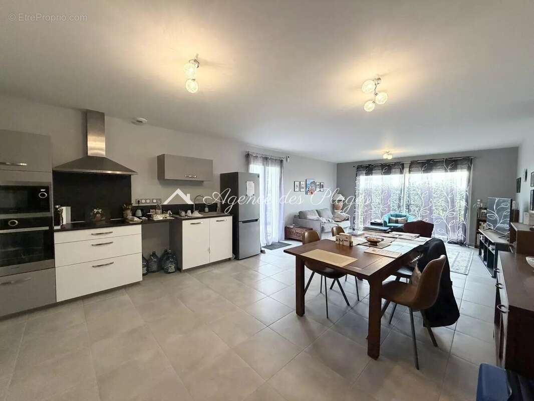 Maison à MESCHERS-SUR-GIRONDE