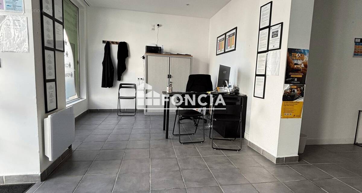 Commerce à MONTEREAU-FAULT-YONNE