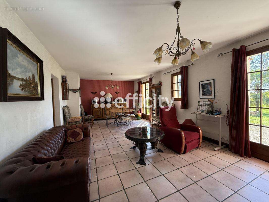 Maison 160 m² à Breval  - photo 3