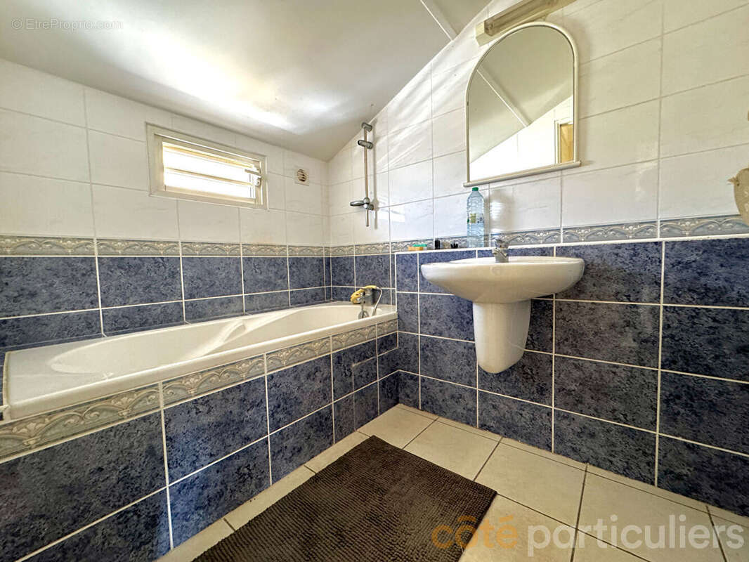 Appartement à L'ETANG-SALE