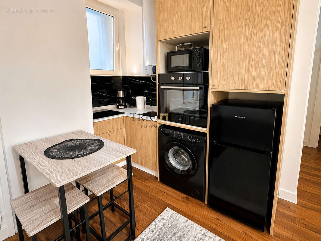 Appartement à PARIS-7E