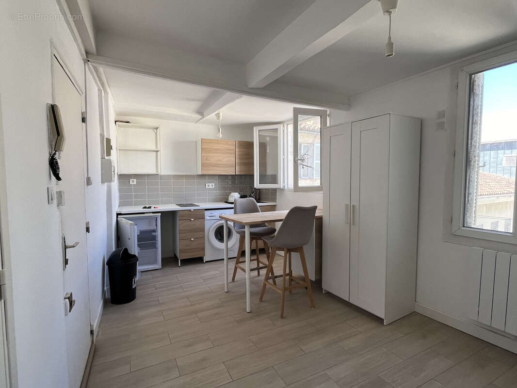Appartement à MARSEILLE-1E