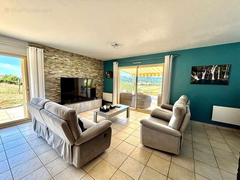 Maison plain-pied 124 m² - 3 chambres - piscine chauffée - terrain 2300 m² – calme - JONCY - photo 5