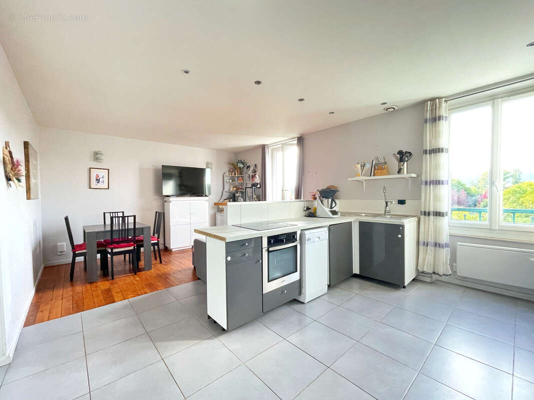 Appartement à GRIGNY