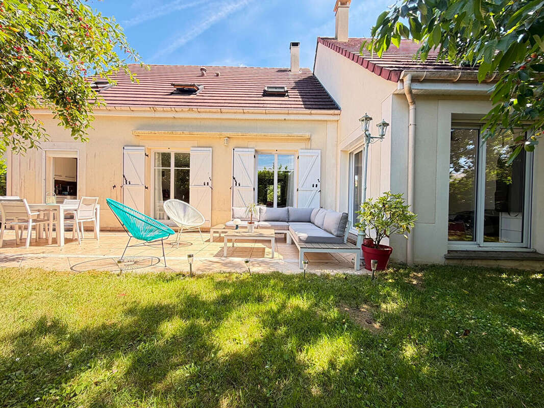 Maison à BAILLY-ROMAINVILLIERS