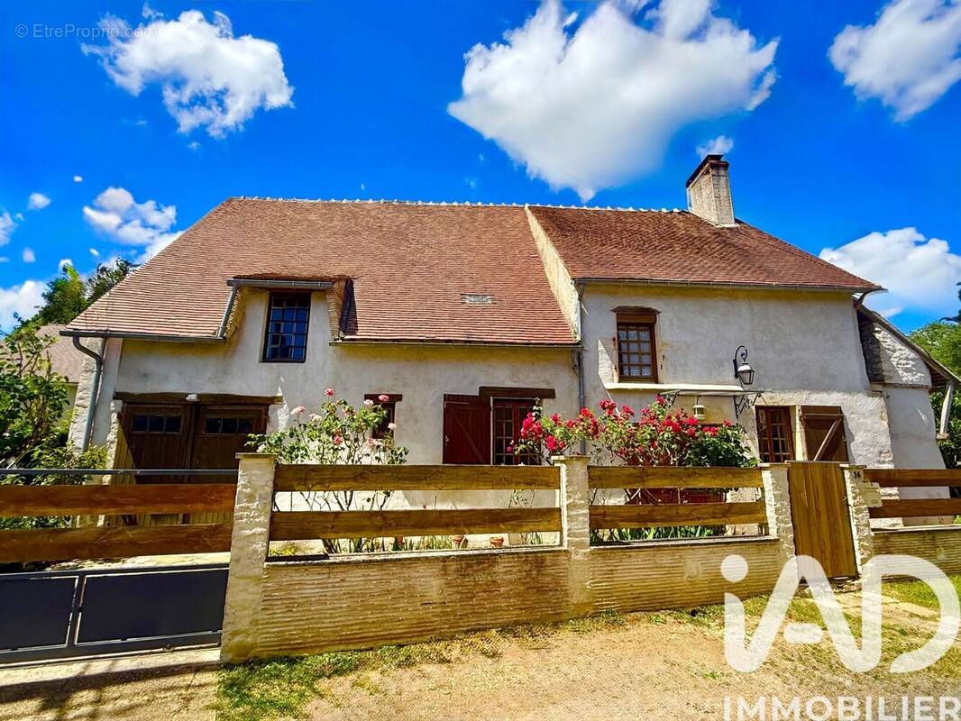 Photo 1 - Maison à ALLIGNY-COSNE