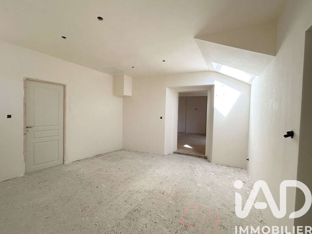 Maison 140 m² à Venteuil  - photo 3