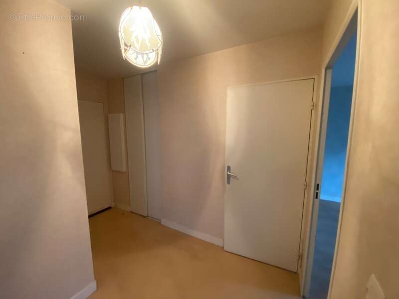 Appartement à LACROIX-SAINT-OUEN