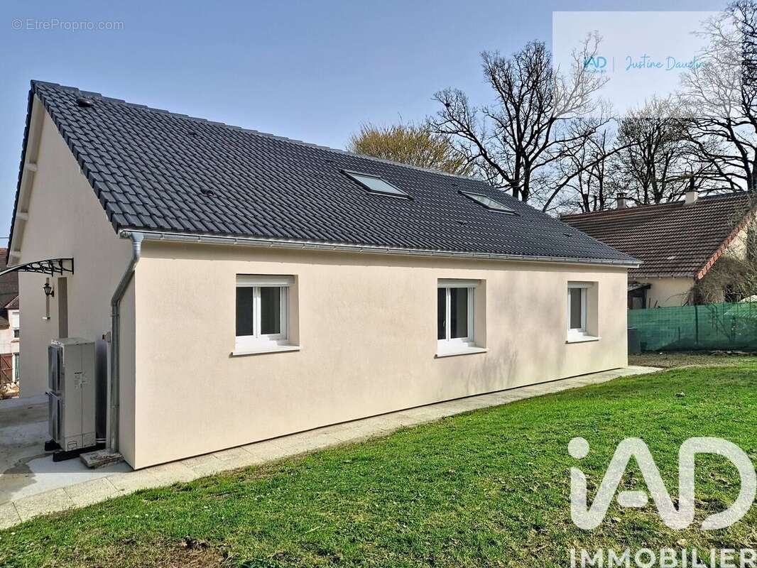 Photo 2 - Maison à LE COUDRAY-MONTCEAUX