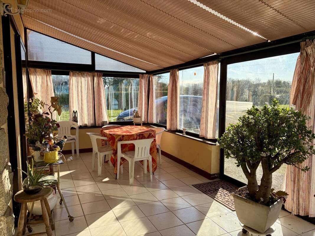 Maison à PLOUNEOUR-MENEZ