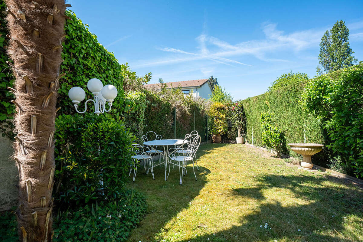 Maison à LE VESINET