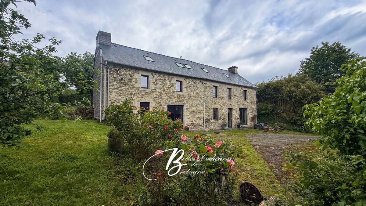 Maison à PLEYBEN