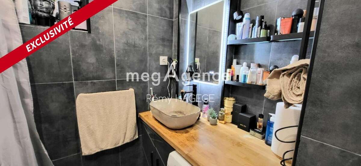 Appartement à COURBEVOIE