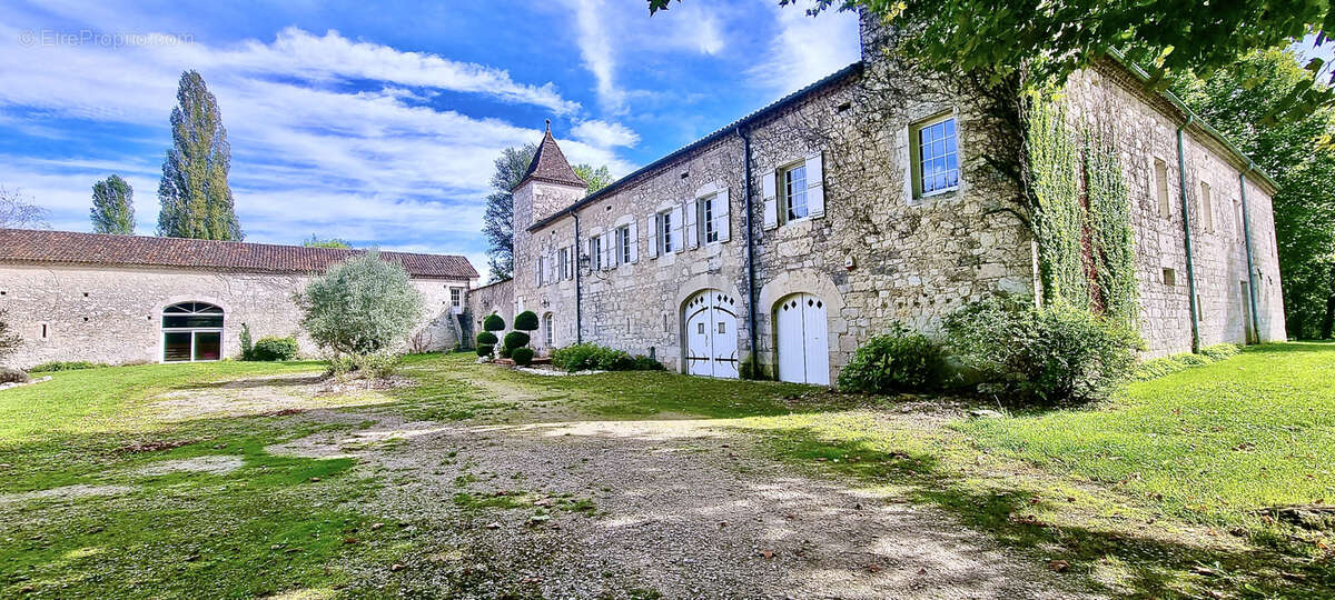 Maison à LAUZERTE