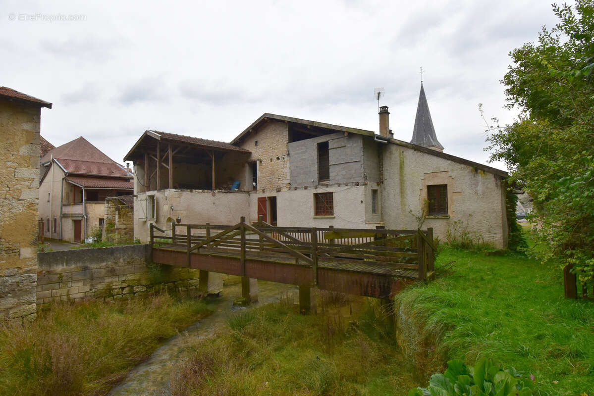 Maison à MAXEY-SUR-VAISE