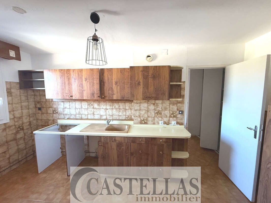 Appartement à ROQUEFORT-LA-BEDOULE
