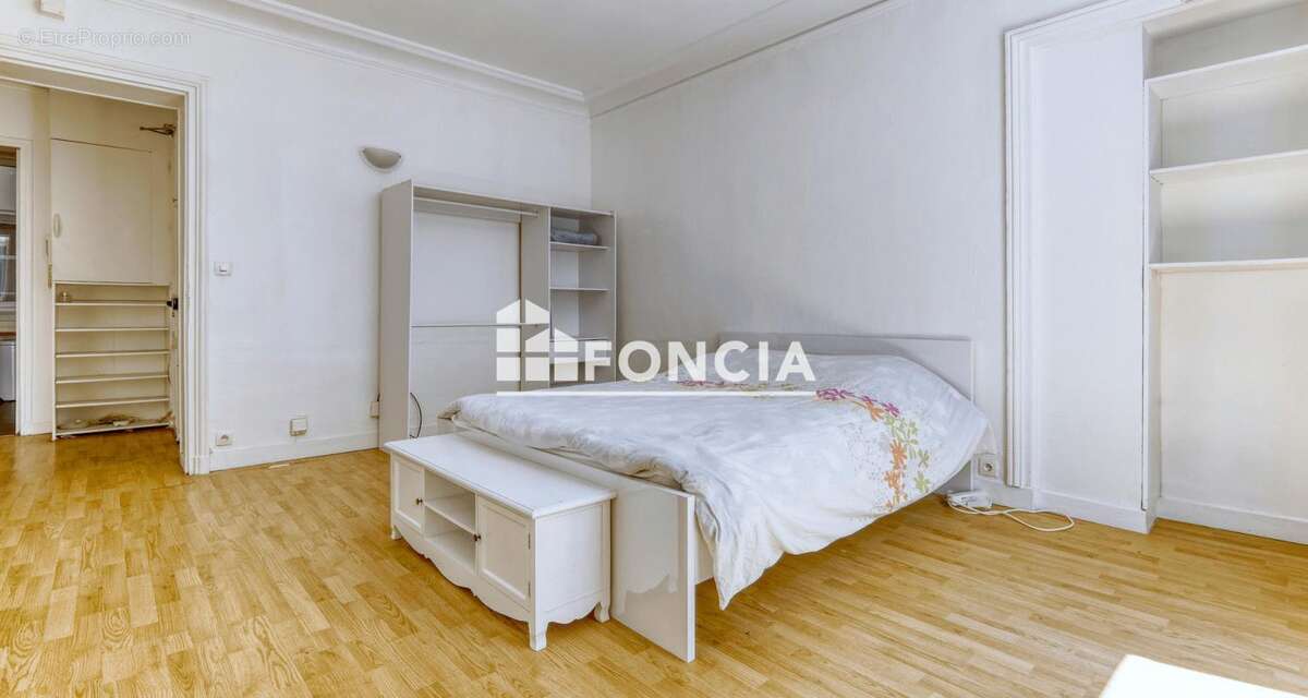 Appartement à PARIS-3E