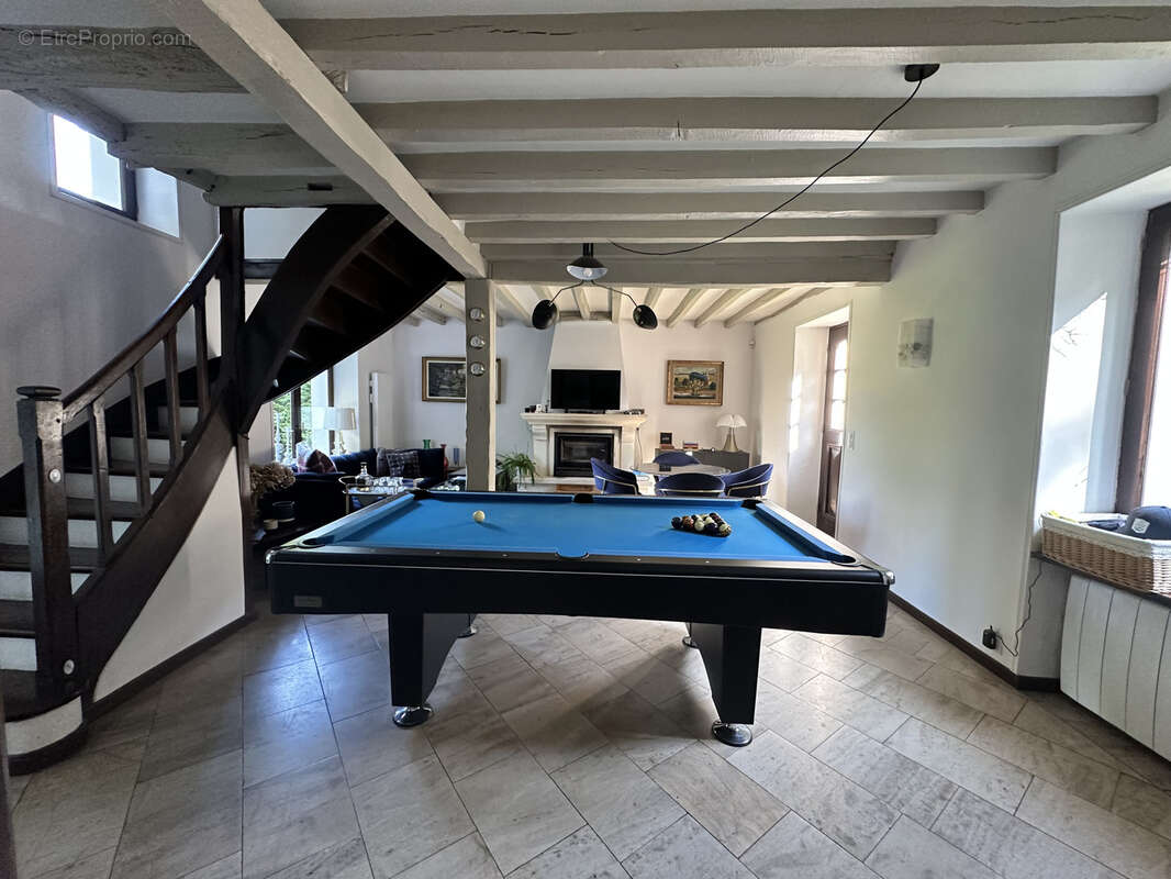 Maison à MILON-LA-CHAPELLE