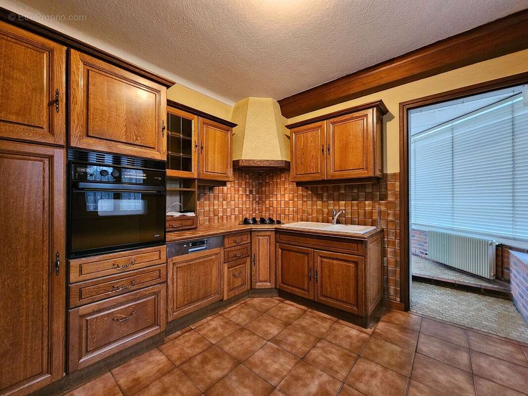 Maison à SAINT-VINCENT-EN-BRESSE