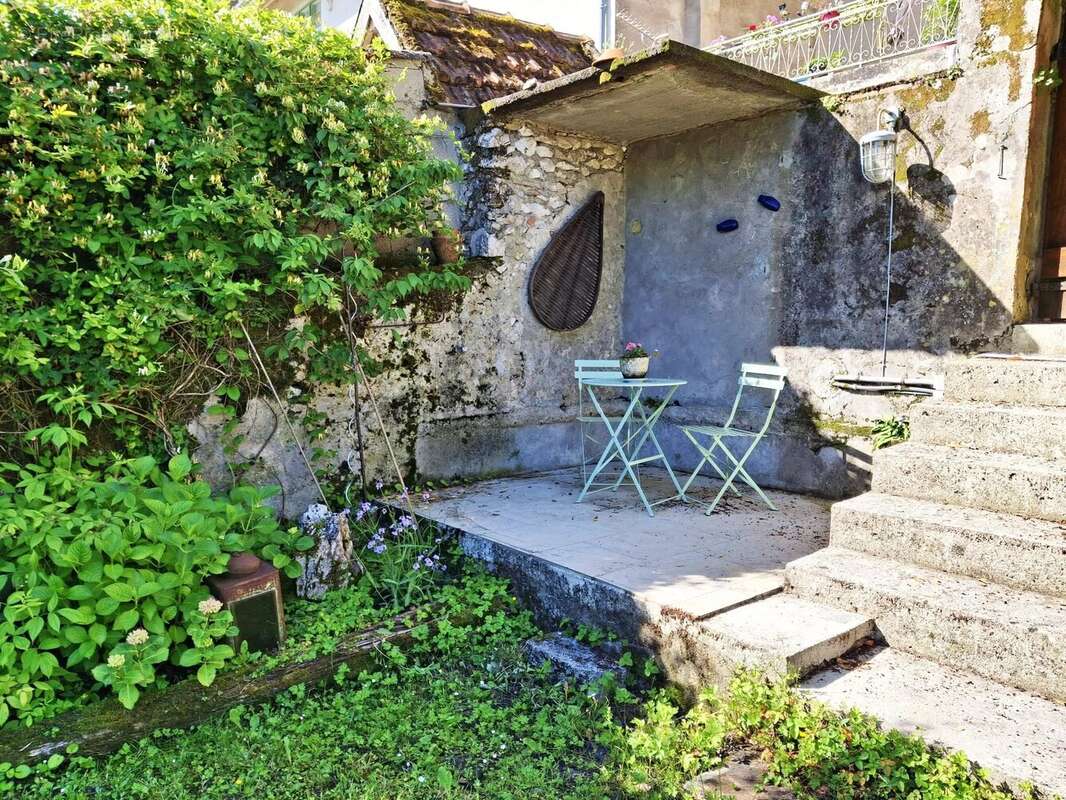 Maison à MONCLAR