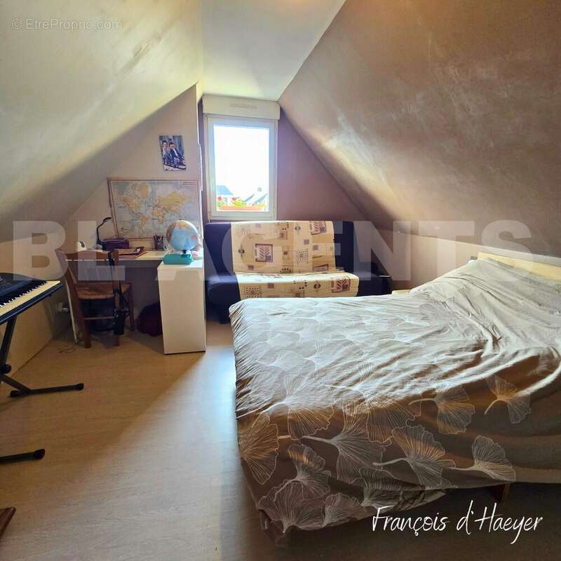 Copie de Sous OOFRE St Nico (600 x 600 px) (1500 x 1000 px) (1500 x 1125 px_20251205_151519_0000 - Maison à AUMALE