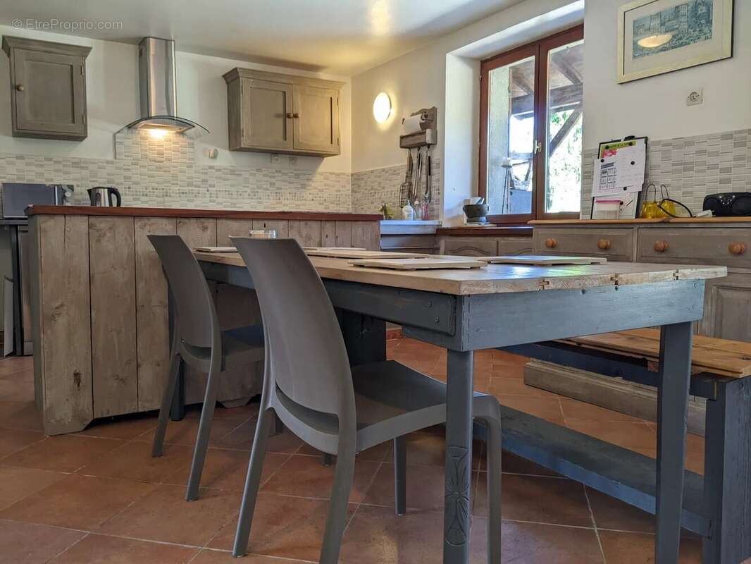 Charmante maison de caractère de 3 chambres dans la Vienne - photo 6