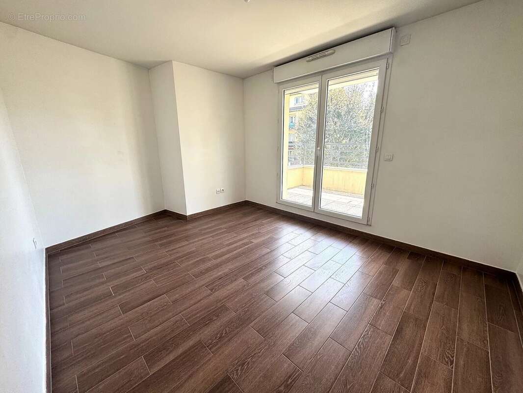 Appartement à LE PLESSIS-TREVISE