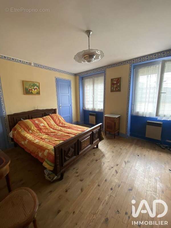 Maison 110 m² à Moulin-Mage  - photo 9
