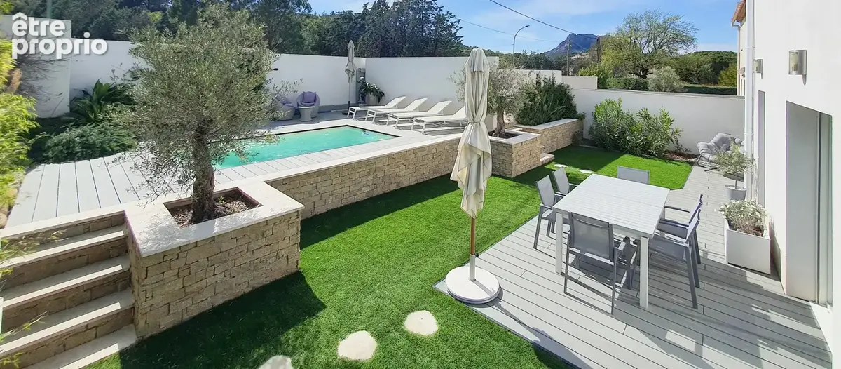 Maison à ROQUEBRUNE-SUR-ARGENS