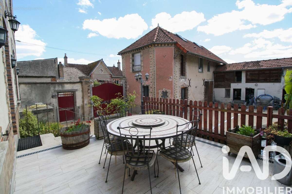Photo 2 - Maison à VINNEUF