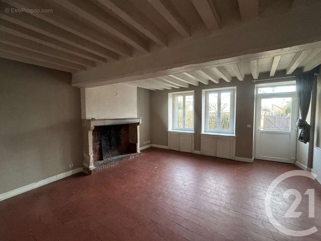 Maison à FLEZ-CUZY
