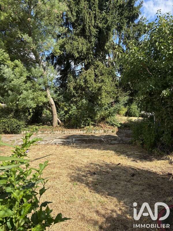 Terrain 400 m² à Goussainville  - photo 4