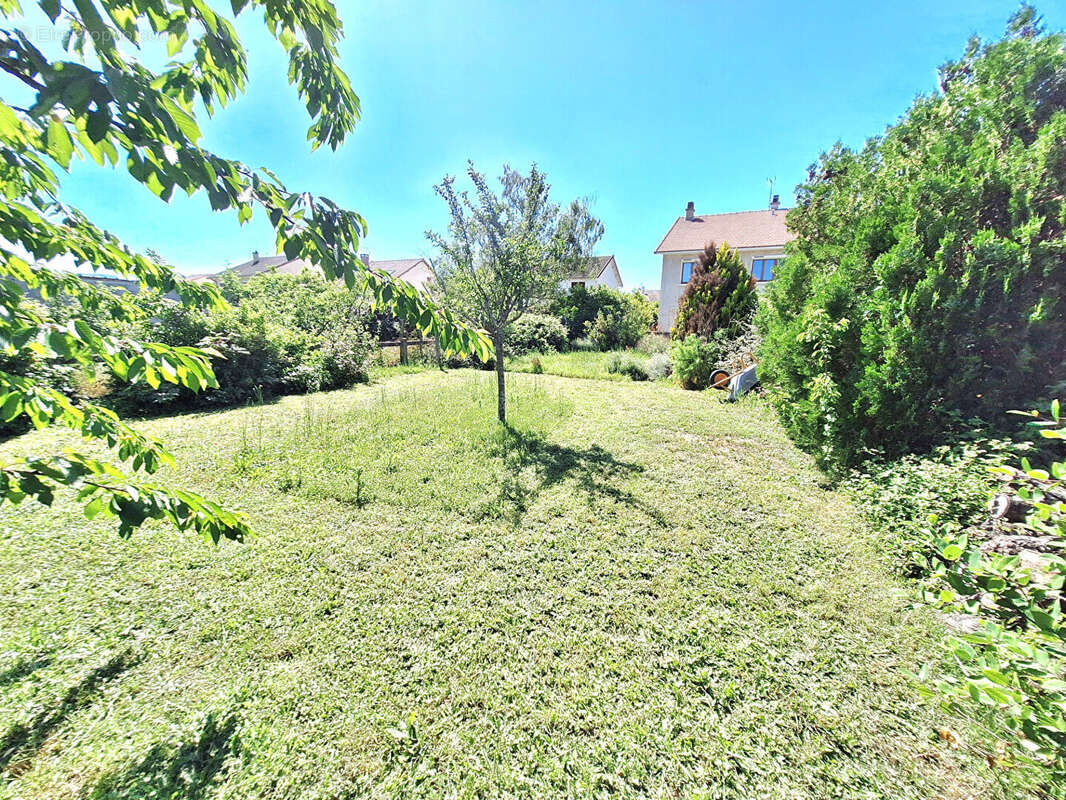 Maison à MONTLUCON