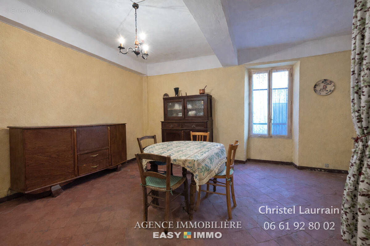 Maison à REGUSSE