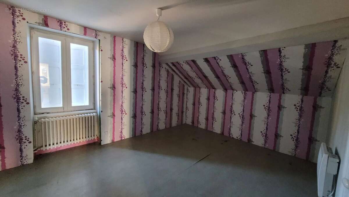 Maison à LE CHAMBON-SUR-LIGNON