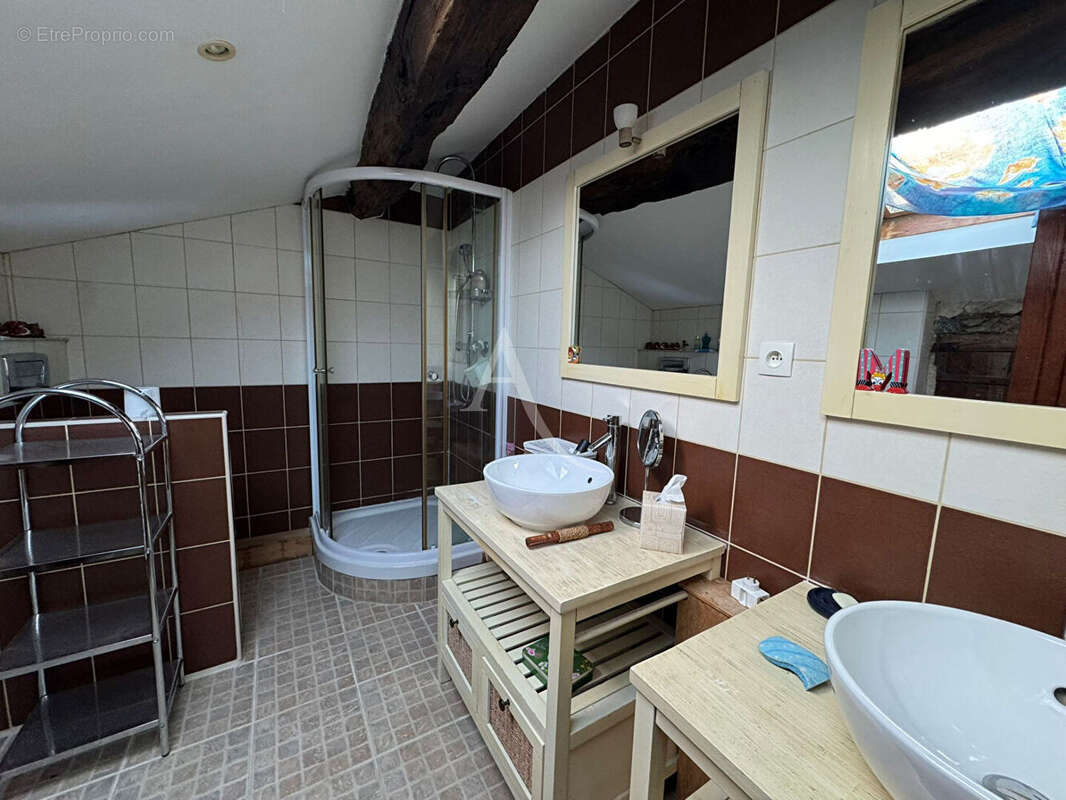 Maison à LA CHAPELLE-HERMIER