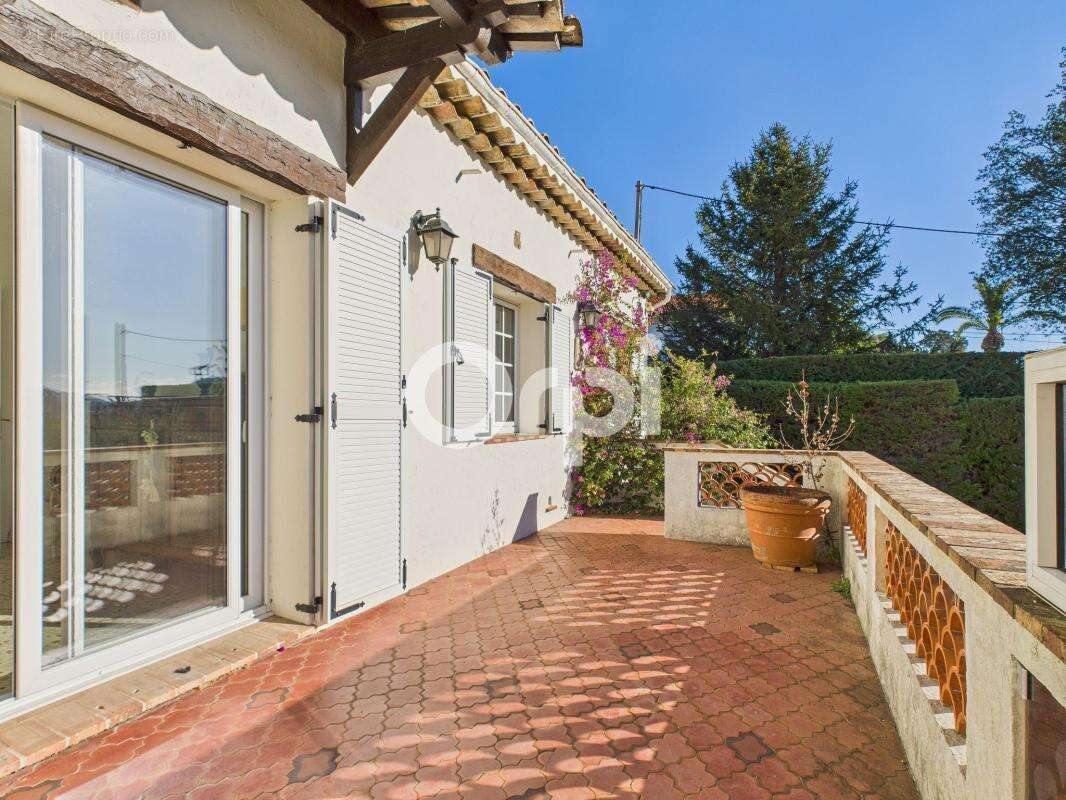 Maison à MANDELIEU-LA-NAPOULE