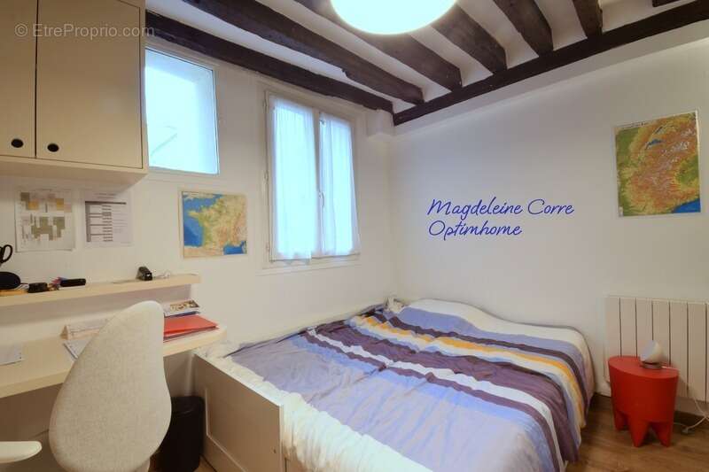 Appartement à PARIS-3E