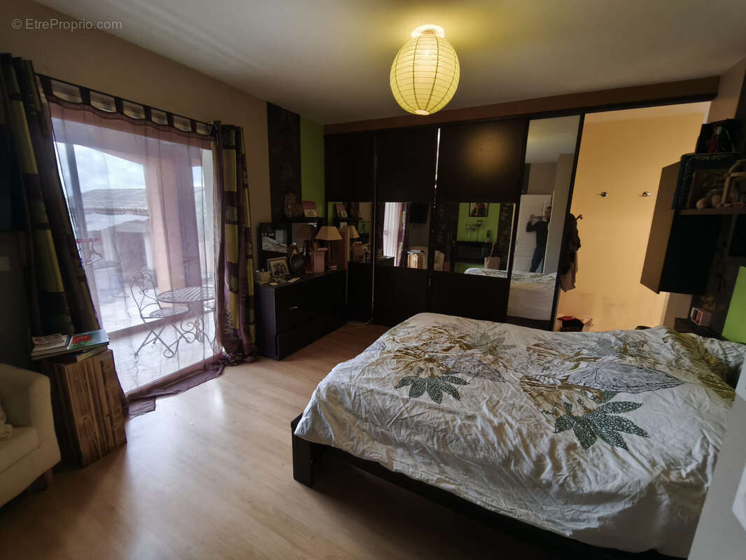 Villa 22O m2 , vue dégagée , piscine & terrain de 1800 m2 - photo 6