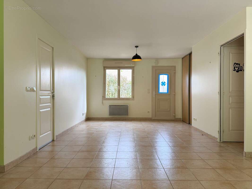 Séjour - Maison à CONNERRE