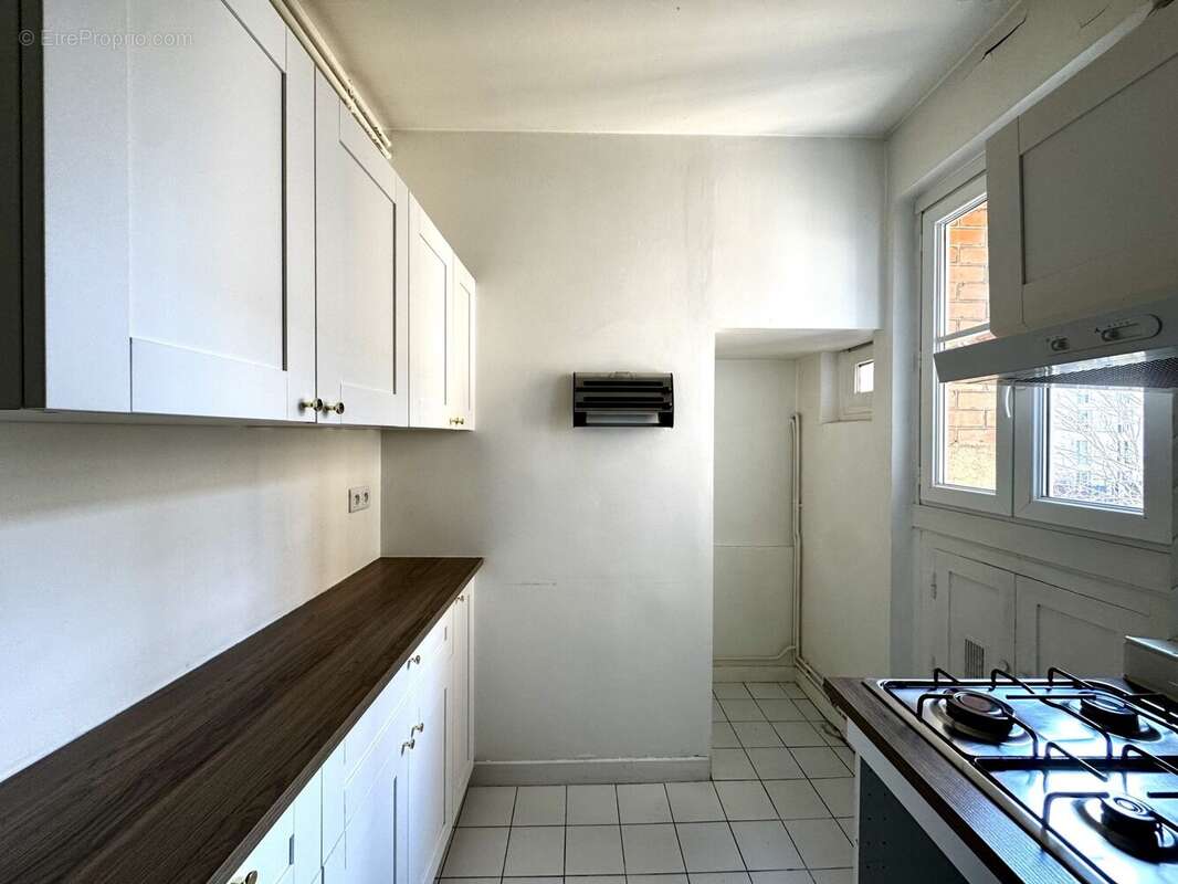 Appartement 75 m² à Suresnes  - photo 8