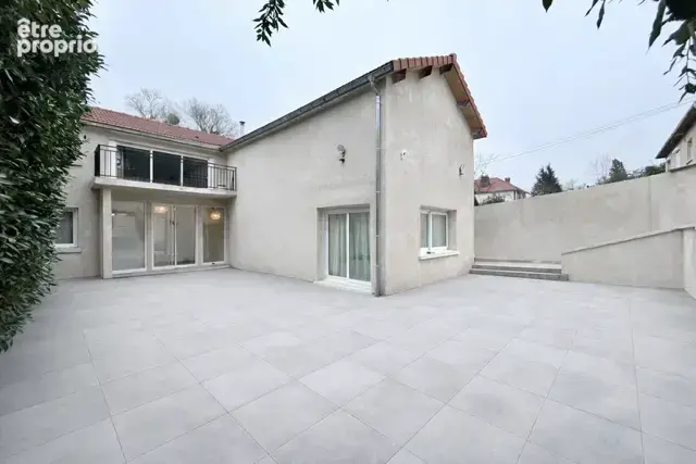 Maison 7 pièces 214 m² · à Breuillet · 214 m² · 565 000 €
