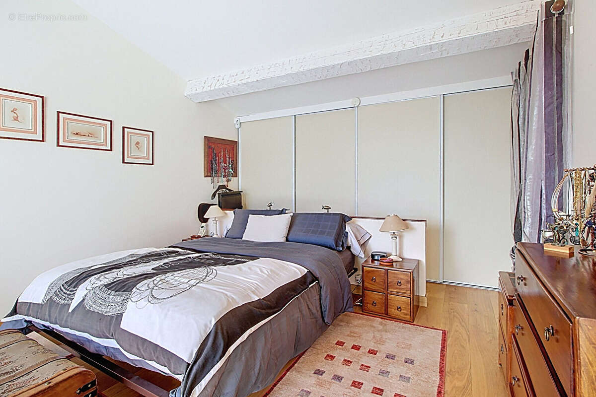 À VENDRE EN EXLUSIVITE!! Propriété  à TOURTOUR de 130m² + dépendance de 20m² + agrandissement possible + piscine le tout sur un  - photo 9