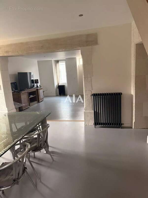 Maison à MAGNAC-SUR-TOUVRE