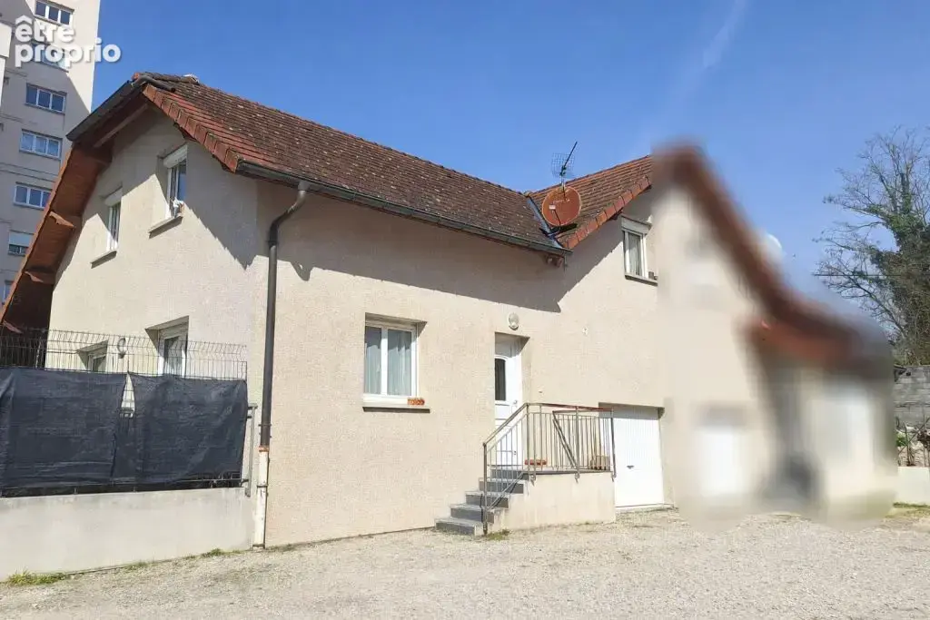 Photo Maison à Belley au prix de 238 000€