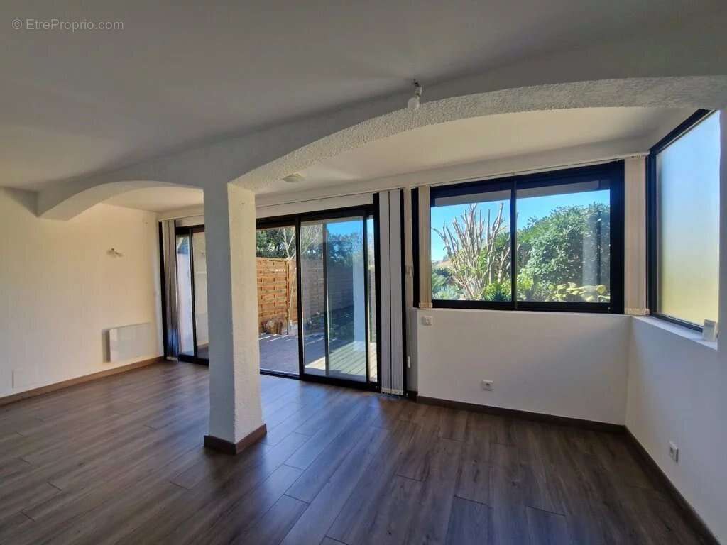 Appartement à SAINT-RAPHAEL