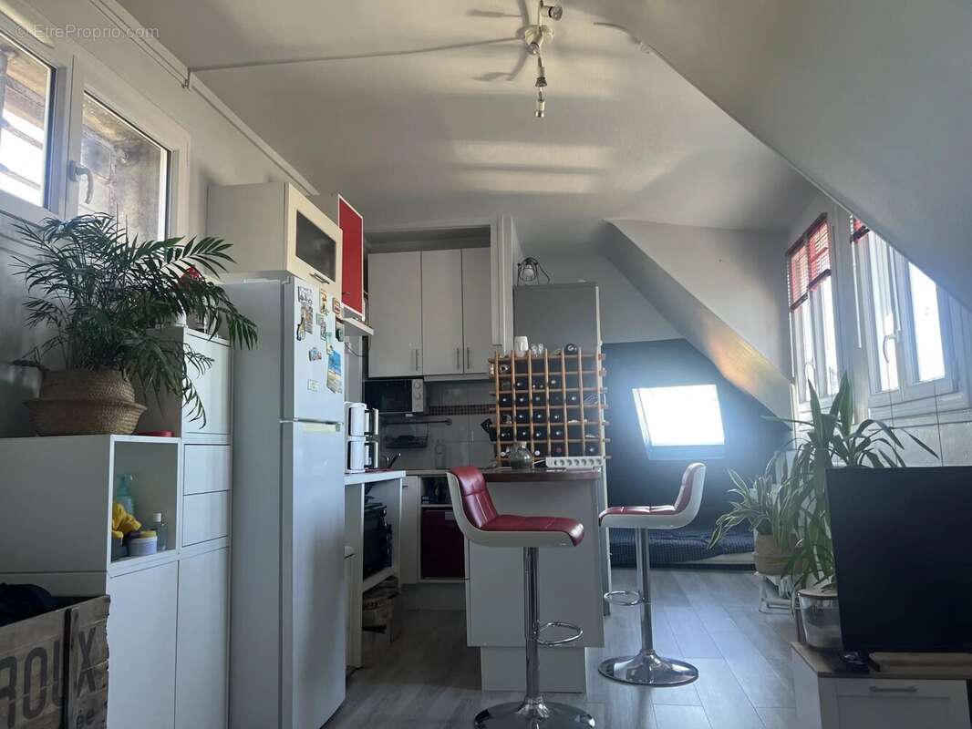 Appartement à PARIS-16E