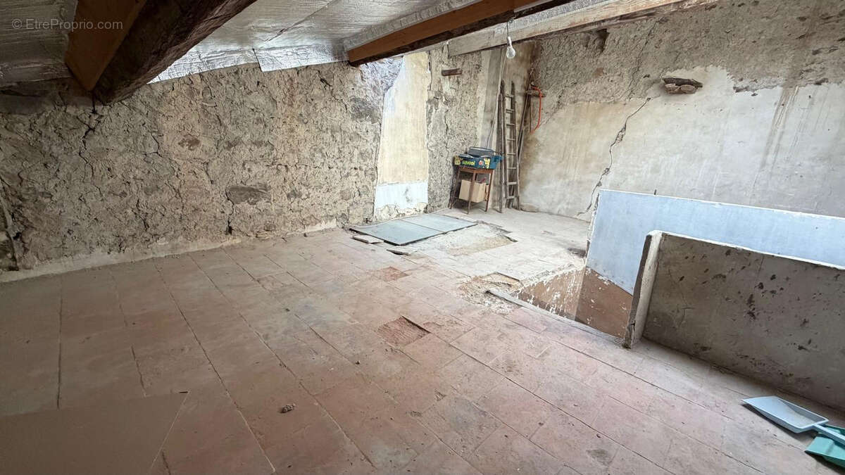 Maison à PARAZA